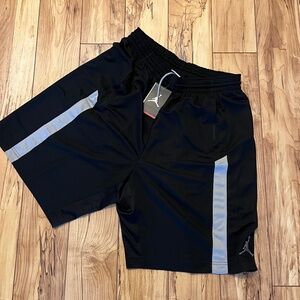 Jordan basketball short L